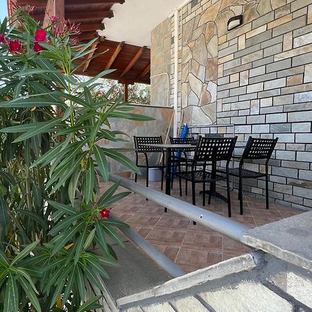 Villa Kostas Accommodations - Nea Vrasna Luaran gambar