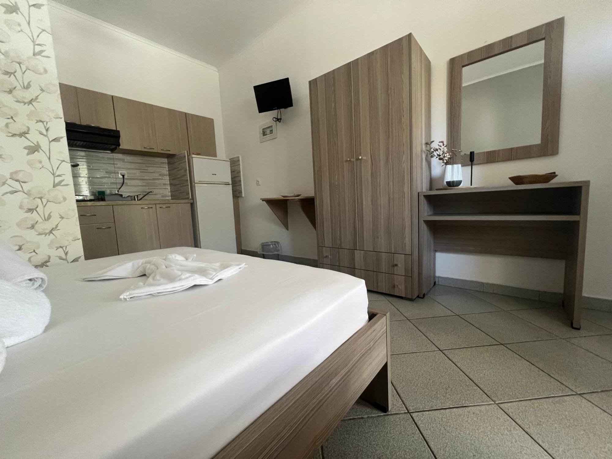 Villa Kostas Accommodations - Nea Vrasna Luaran gambar