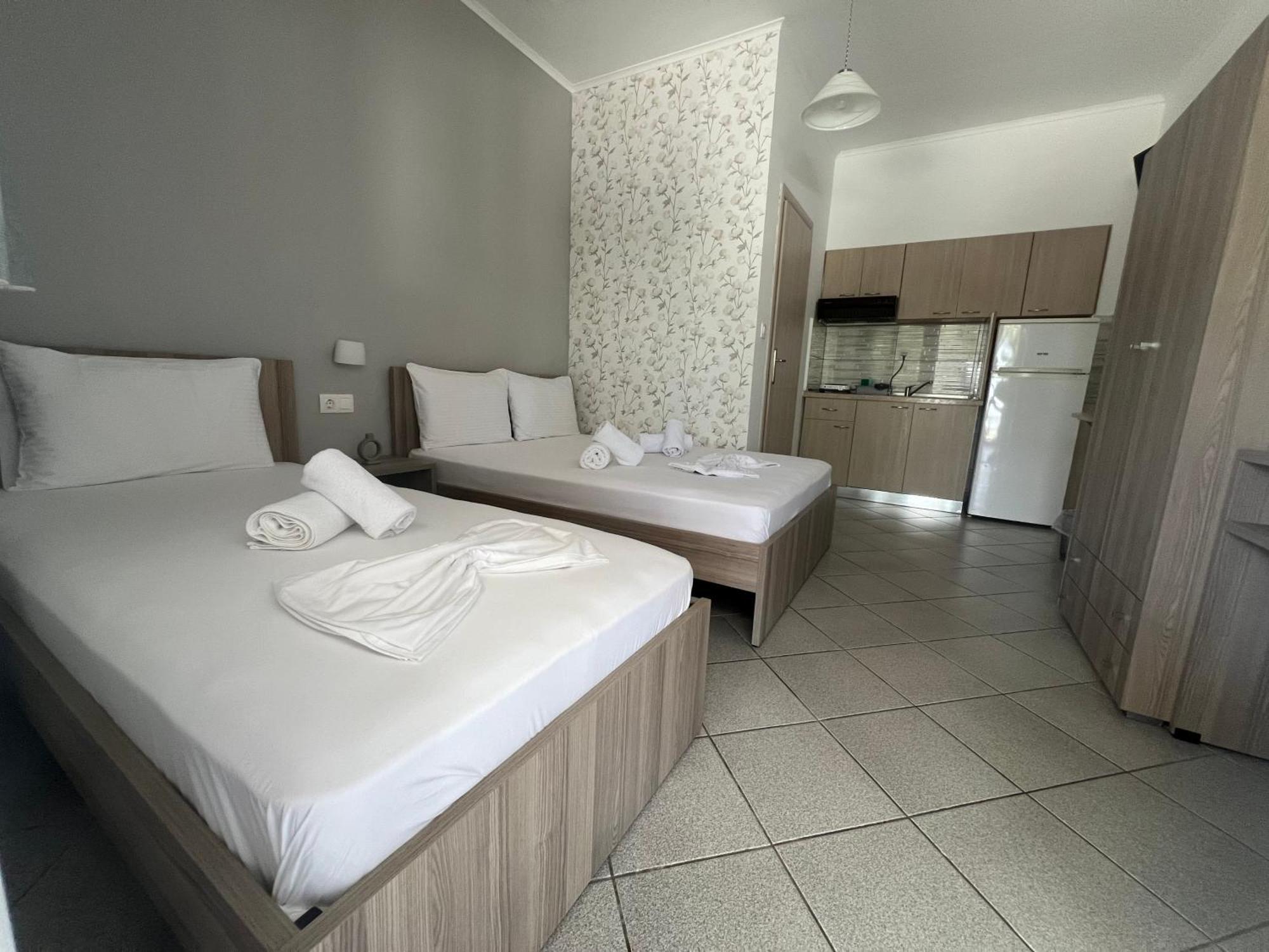 Villa Kostas Accommodations - Nea Vrasna Luaran gambar